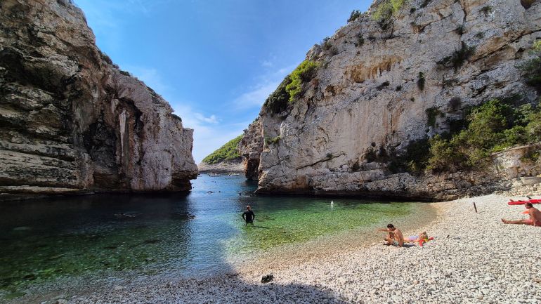 Stiniva na Visu