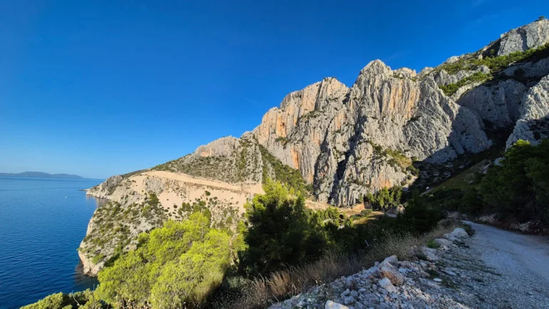 Lučišće - Uvala i plaža Lučišća