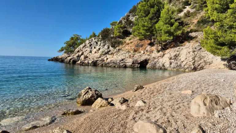 Lučišće - Uvala i plaža Lučišća