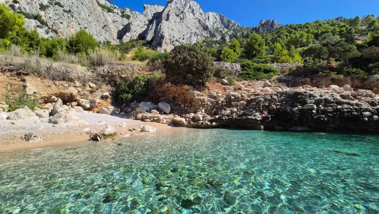 Lučišće - Uvala i plaža Lučišća