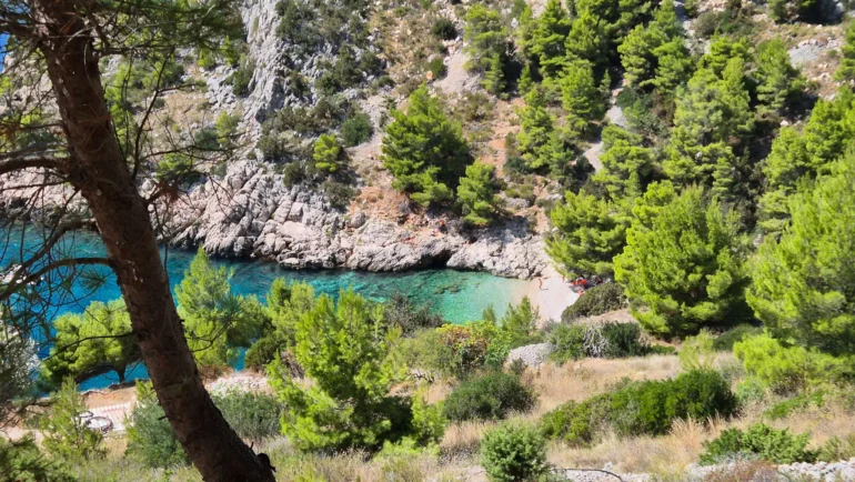 Lučišće - Uvala i plaža Lučišća