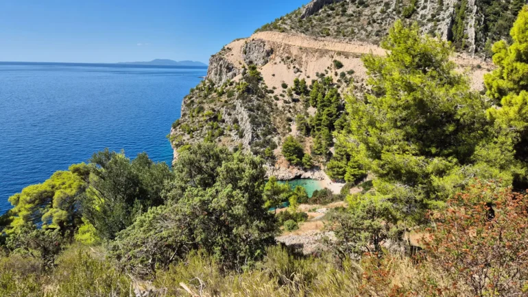 Lučišće - Uvala i plaža Lučišća